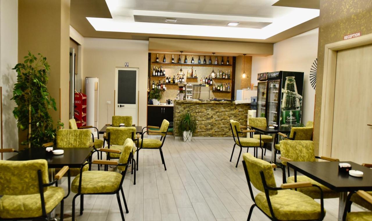 Hotel Vila Dedej Дуррес Экстерьер фото