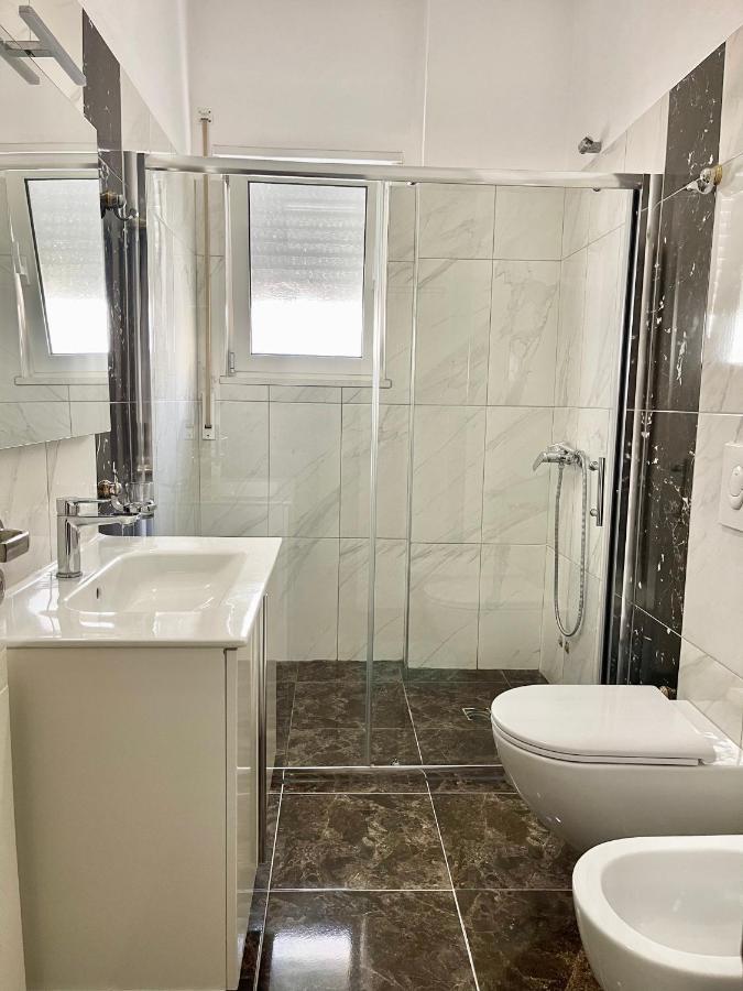 Hotel Vila Dedej Дуррес Экстерьер фото